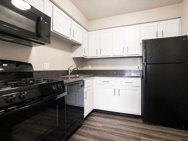Coppertree Apartments — Photo 57