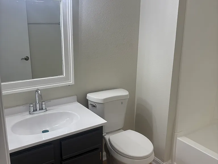ETown Residential — Photo 4