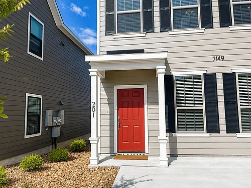 7149 Magnolia Crk #201 Photo 1
