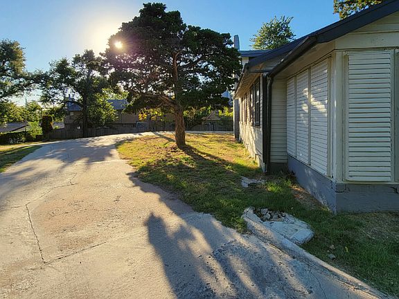 3rd image of 7000 NW 13th Pl #18