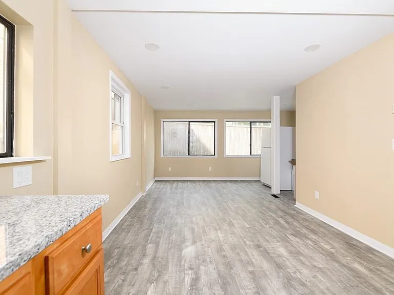 75 Bartlett St #1 — Photo 4