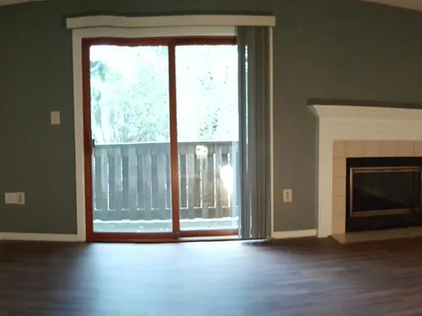 1220 Ravens Crest Dr, Plainsboro, NJ 08536