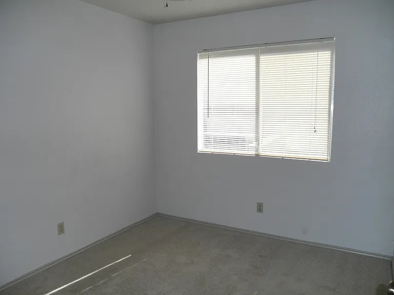 212 Sailmaster St #A — Photo 9