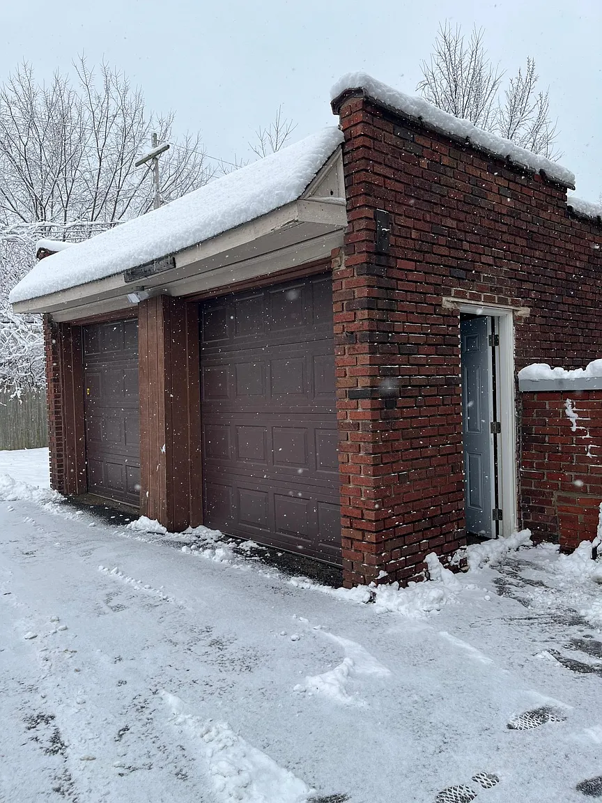 3028 Becket Rd photo 1