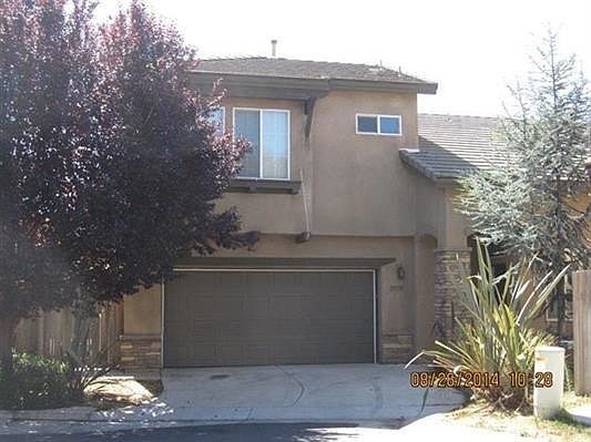 4 Br house On cul de sac with yard