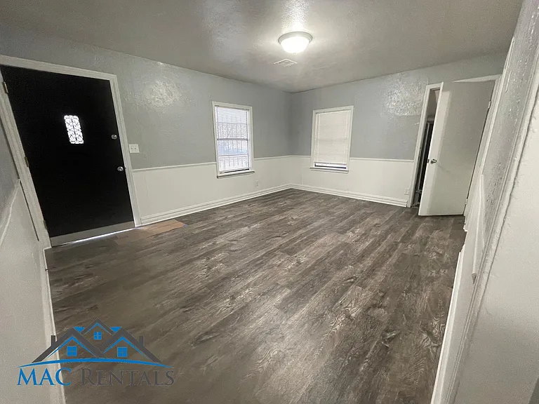 3604 S Meta Ave — Photo 4