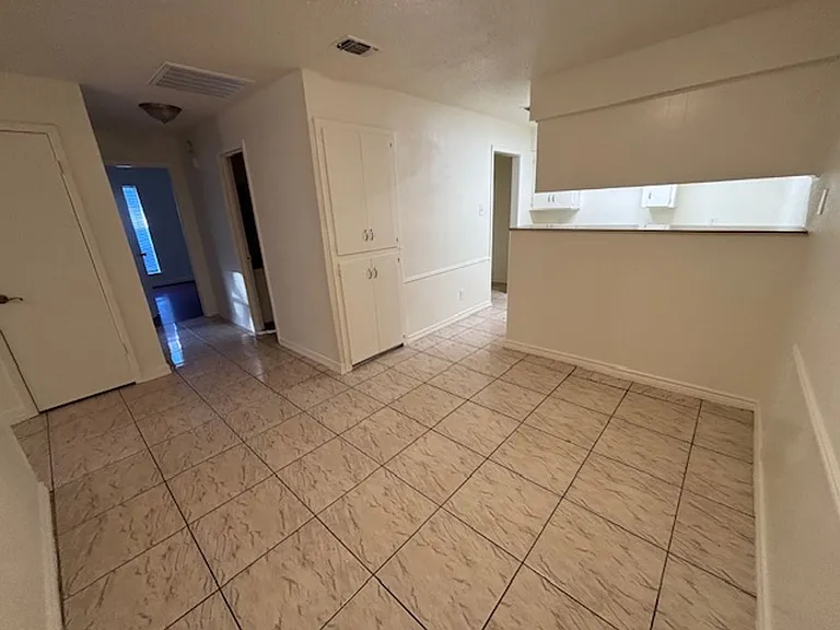 762 E Pecan St — Photo 7