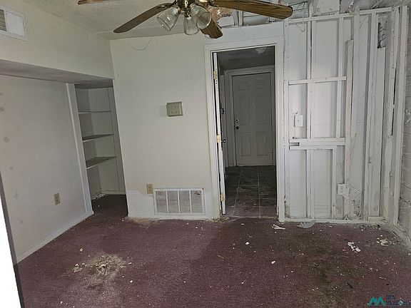3rd image of 104 Delaware Ave