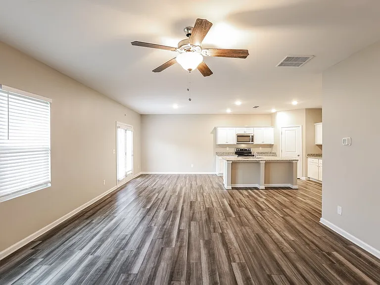 901 Feldman Chase — Photo 6