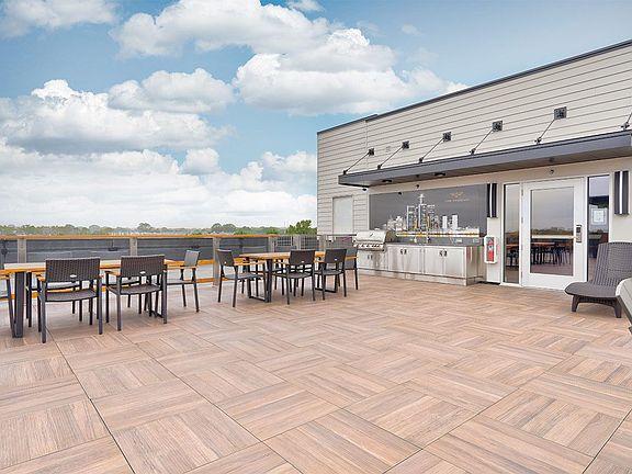 5th image of 2151 E Big Beaver Rd #5-308