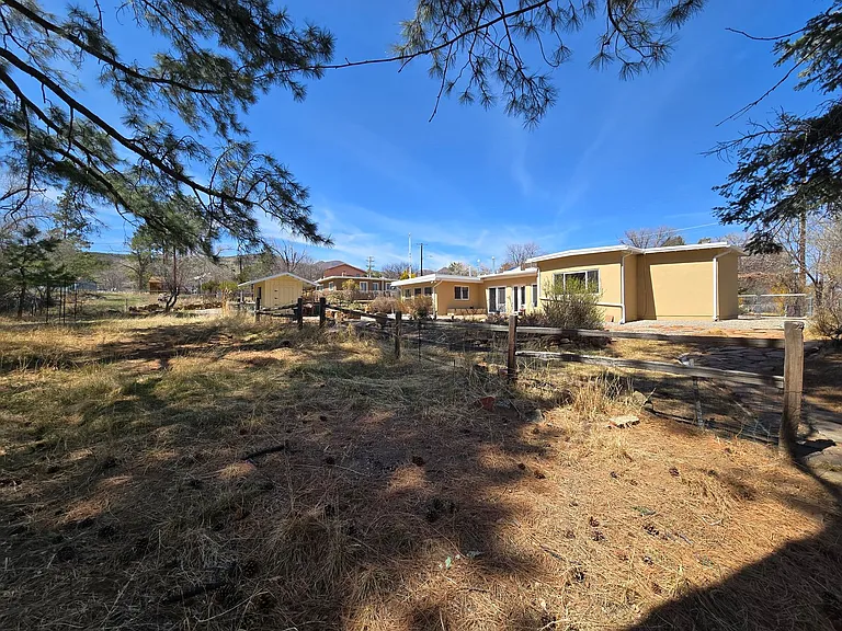 4557 Trinity Dr — Photo 40