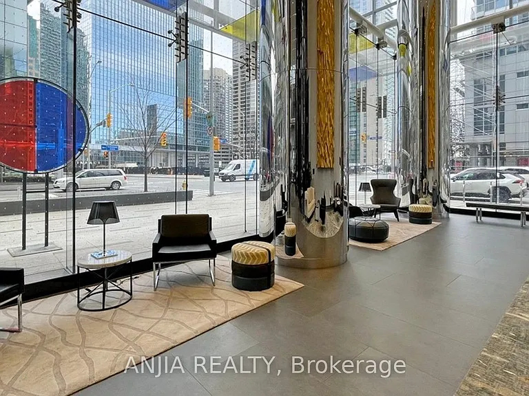 10 York St #5608 — Photo 8