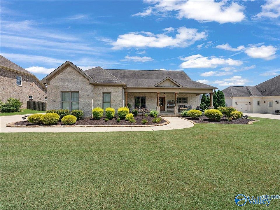1st image of 20 Abby Glen Way