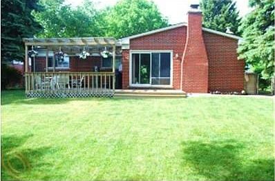 3rd image of 38347 Roycroft Ct