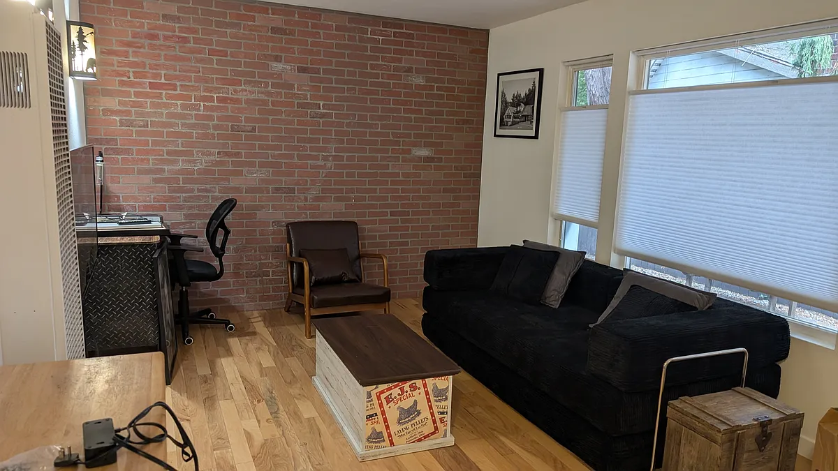 Building Photo - 589 Friendly Ln #2