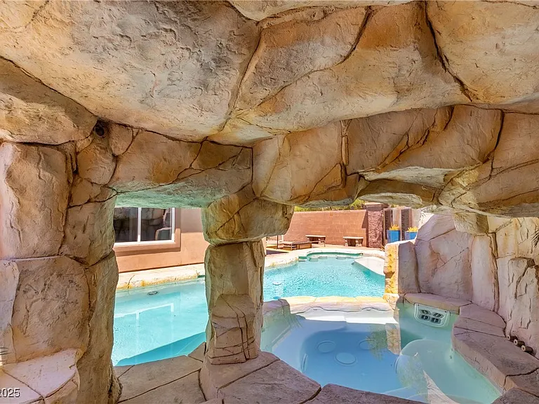 2960 American River Ln — Photo 11