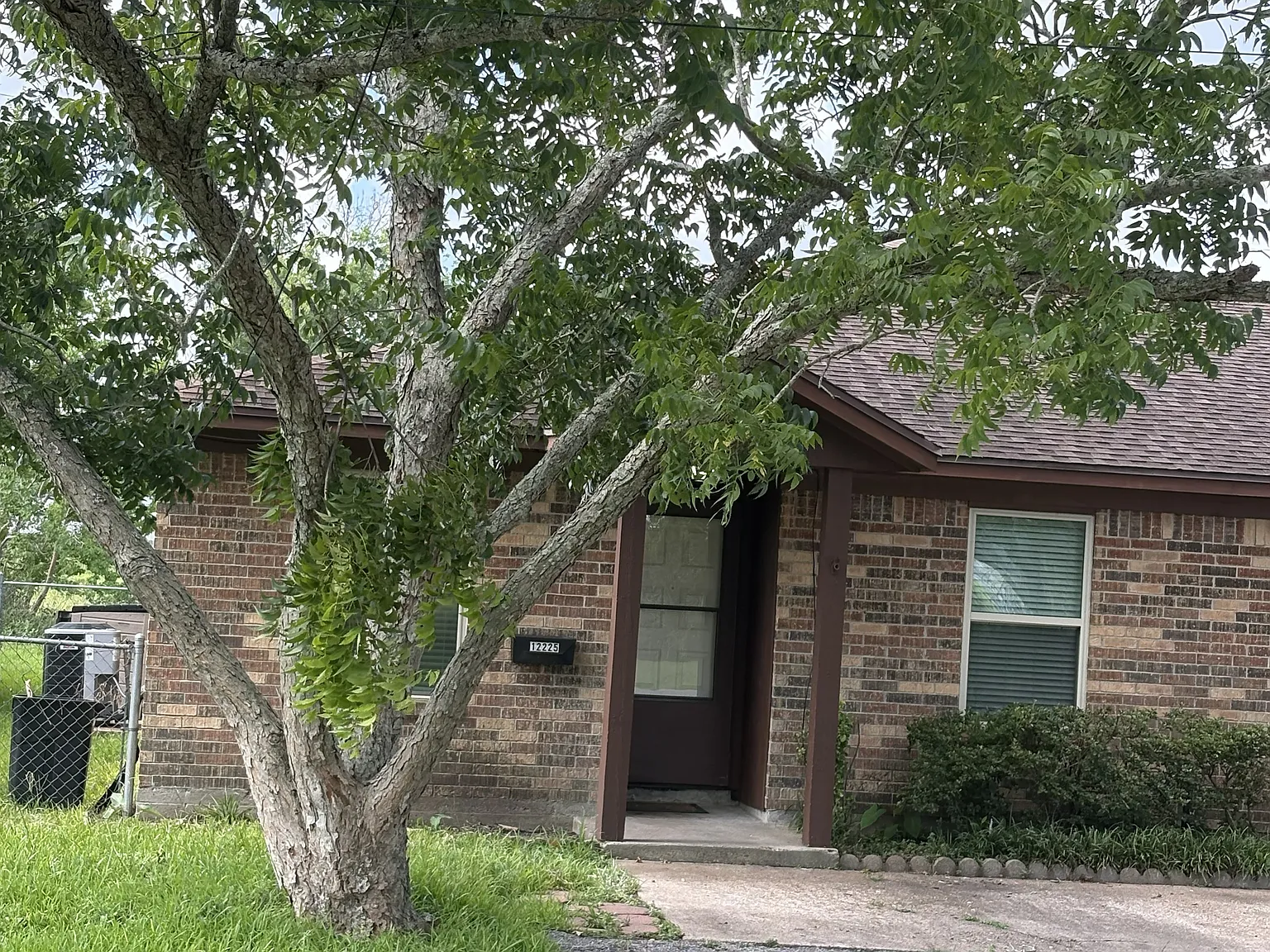 3 bed, 1.5 bath, 1163 sqft, $1,500 — Photo 1
