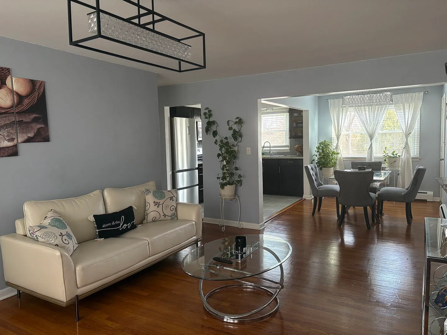 2331 N Sayre Ave — Photo 2