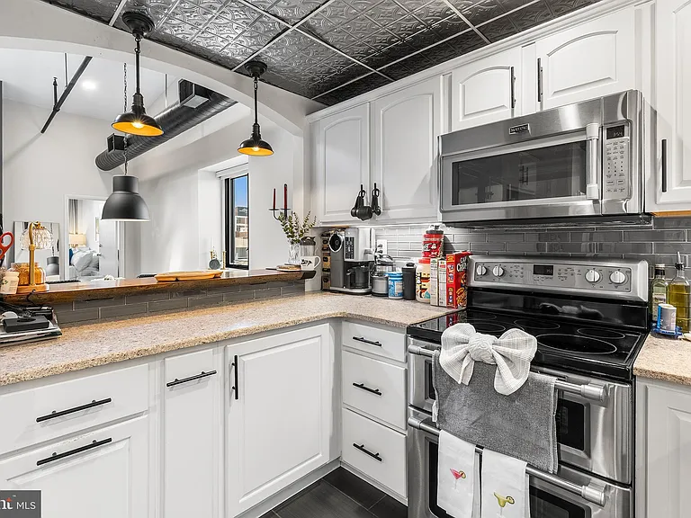 205 N 4th St #11-F5 — Photo 15