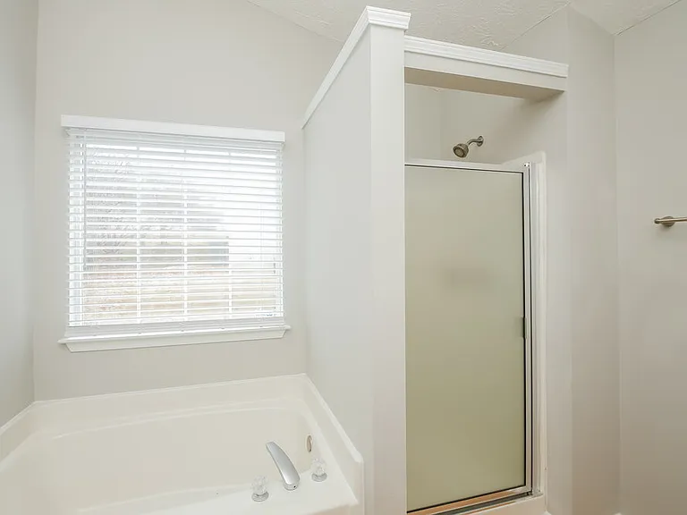 7065 Springgrove Ct — Photo 11