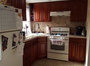 413 N Grove St, Valley Stream, NY 11580