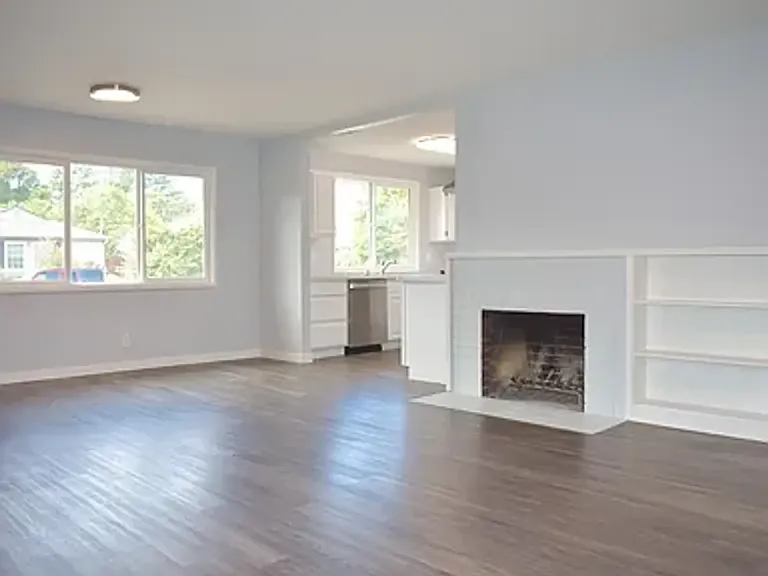 306 Mercy St — Photo 4