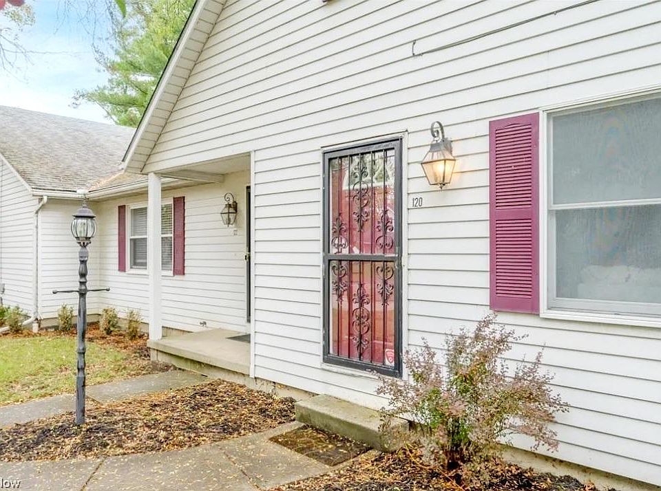 1st image of 120 Woodland Dr #120