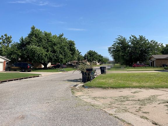 5th image of 120 S Eastgate Dr