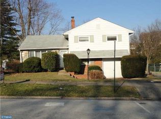 1605 Rose Glen Rd, Havertown, PA 19083