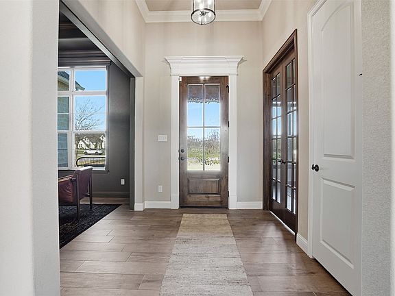 5th image of 1001 Bear Creek Ranch Rd