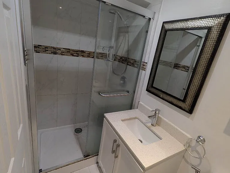 727 Caboto Trl — Photo 6