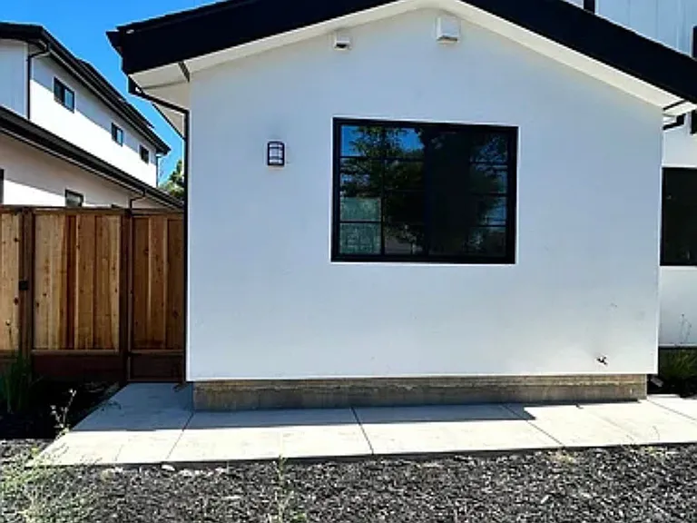 4221 Wilkie Way #A — Photo 8