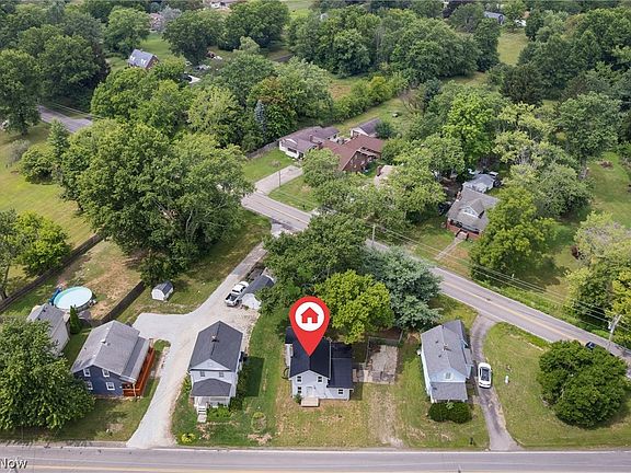 2nd image of 15562 Portage St