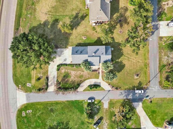 142 Plaisance St, Golden Meadow, LA 70357