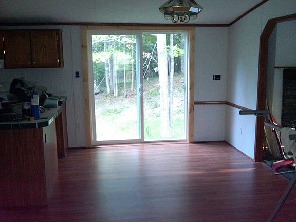 5th image of 165 Johnny Cake Ln