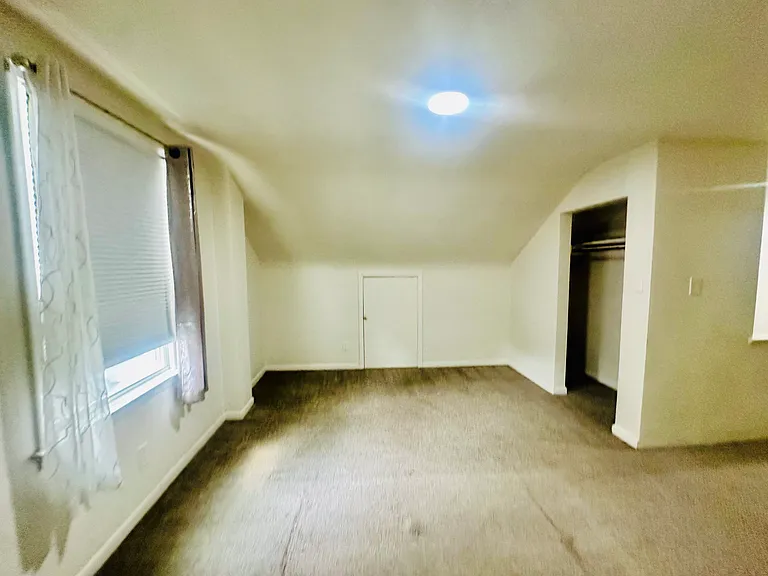 21801 Cushing Ave — Photo 19