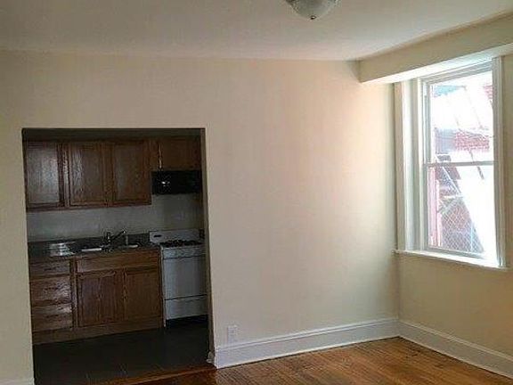 5th image of 1106 W Grace St #4