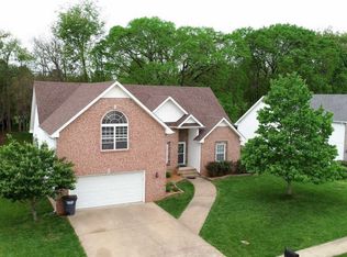 728 W Accipiter Cir, Clarksville, TN 37043