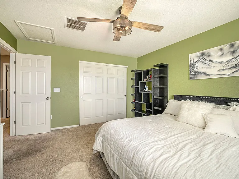 348 Smith Cir — Photo 10