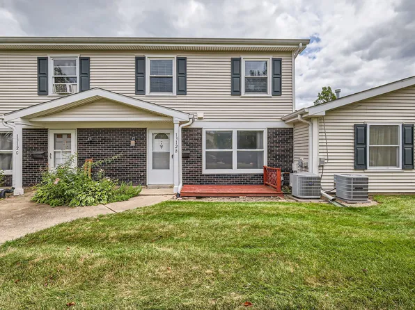 1312 Kingsbury Dr Unit B, Hanover Park, IL 60133