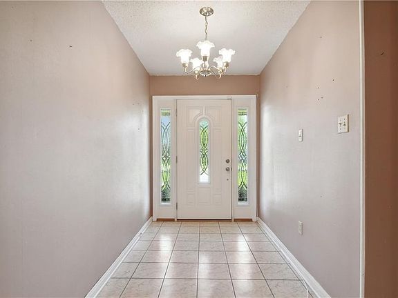 3rd image of 108 Dixie Dr