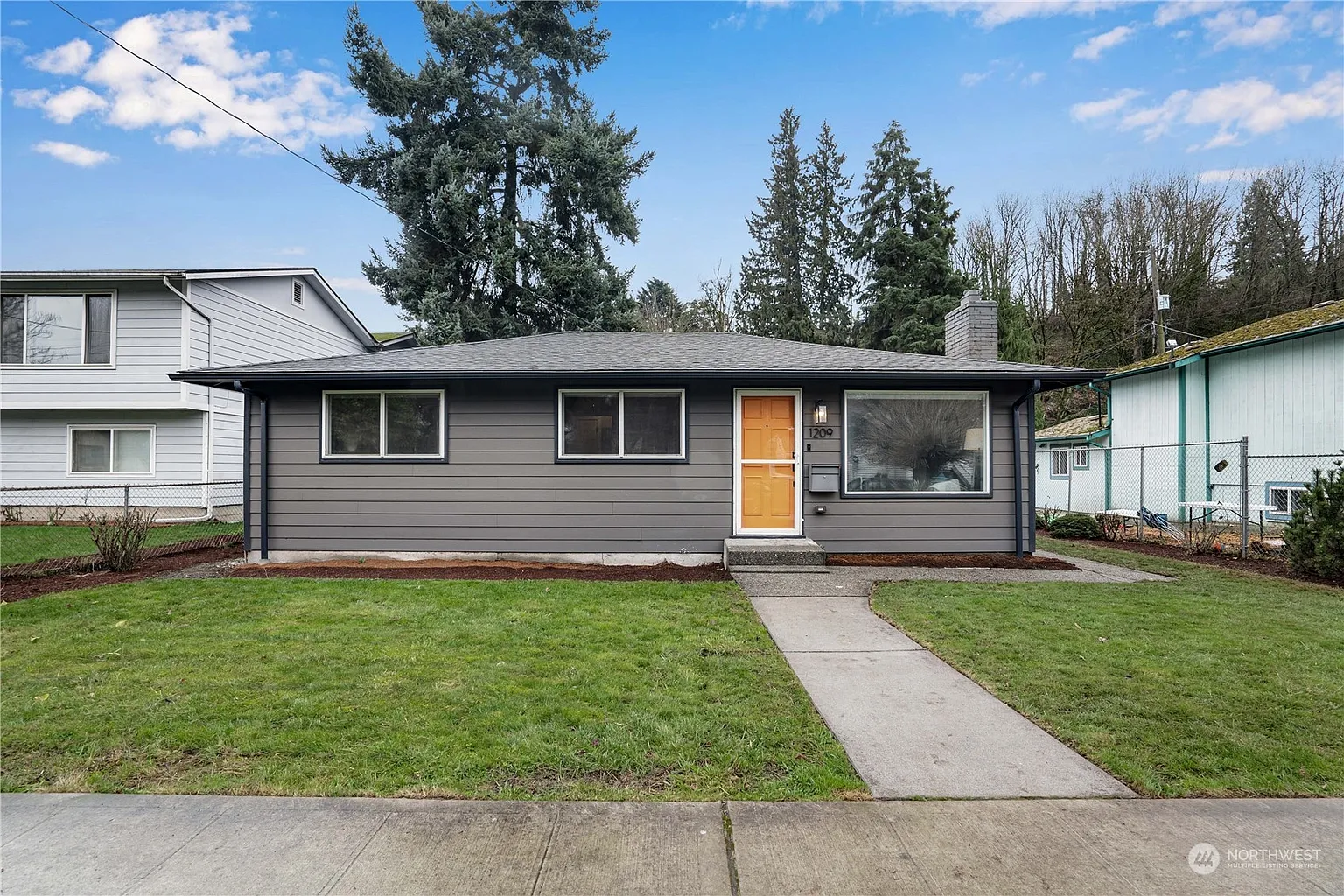 1209 S Donovan Street photo 1