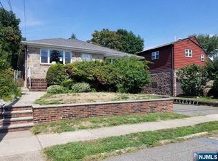 229 Mohegan Way, Fort Lee, NJ 07024