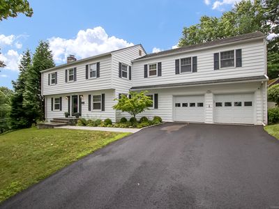 220 Halliwell Drive, Stamford, CT, 06902