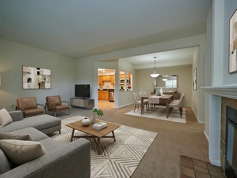 Grand Bay Apartments and Townhomes — Photo 7