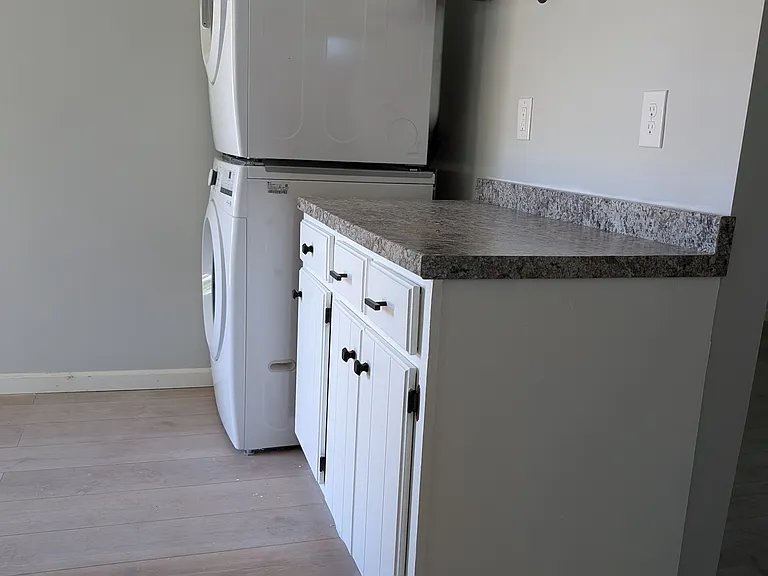 101 Marshall Cir — Photo 4