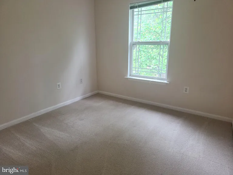 114 Emory Woods Ct — Photo 17