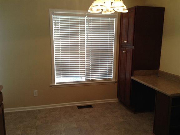 3rd image of 873 Big Creek Ct