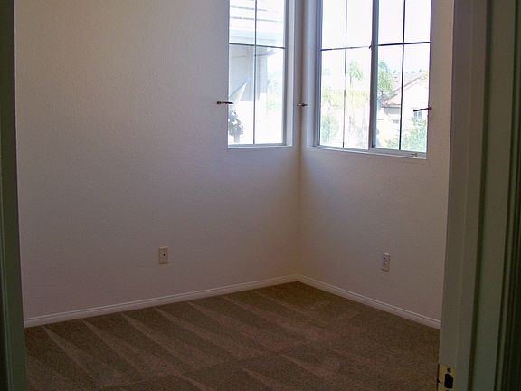 1 out of 4  Bedrooms 