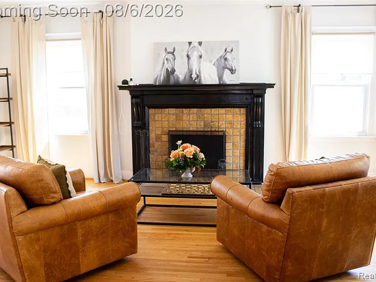 1010 Kensington Ave — Photo 14